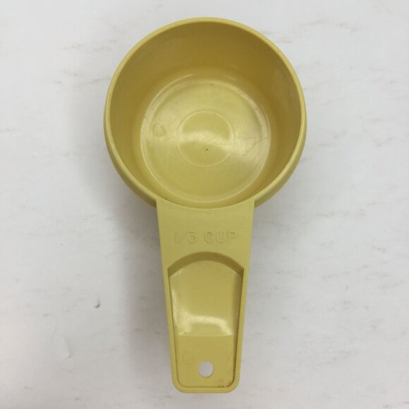 Vintage Tupperware Yellow Nesting Measuring Cups Set Kitchenware Baking Cooking - Picture 6 of 11